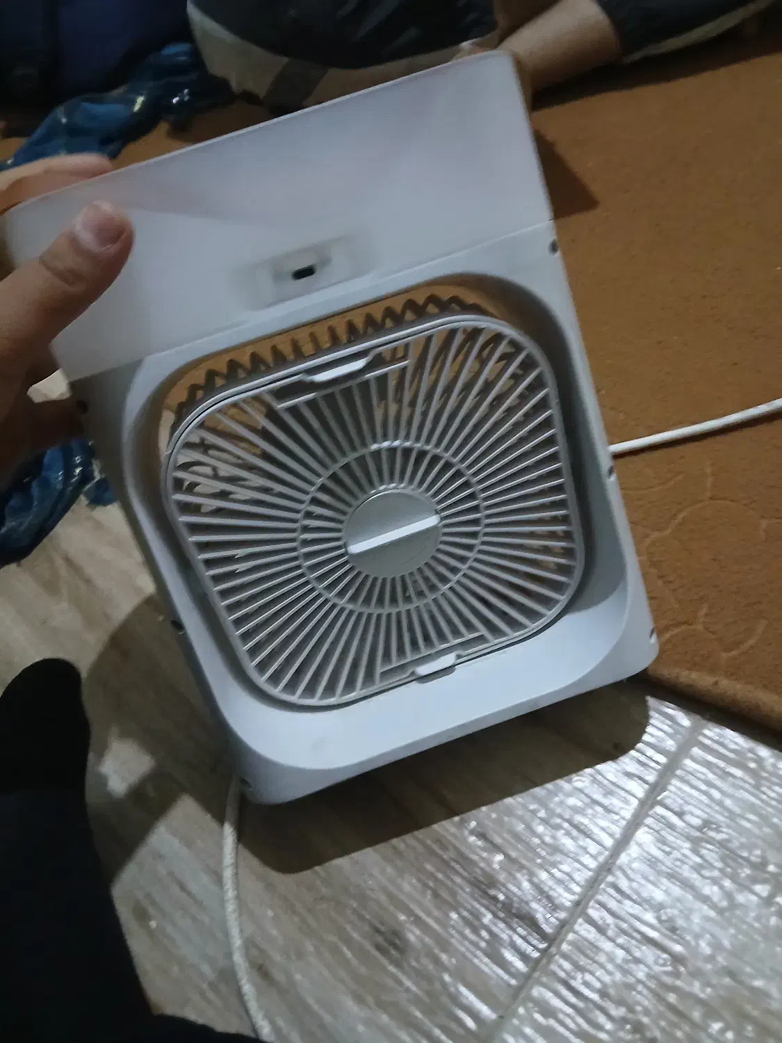 پنکه رومیزی|پنکه و تصفیهکنندهٔ هوا|چناران, |دیوار