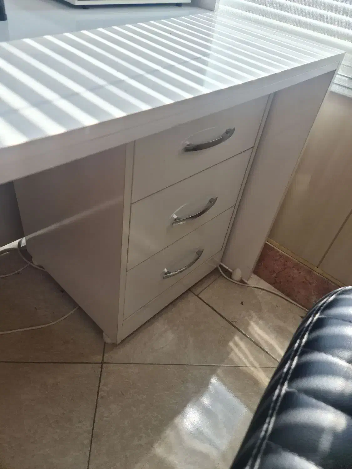 میز و پیشخوان اداری|مبلمان اداری|ملایر, |دیوار