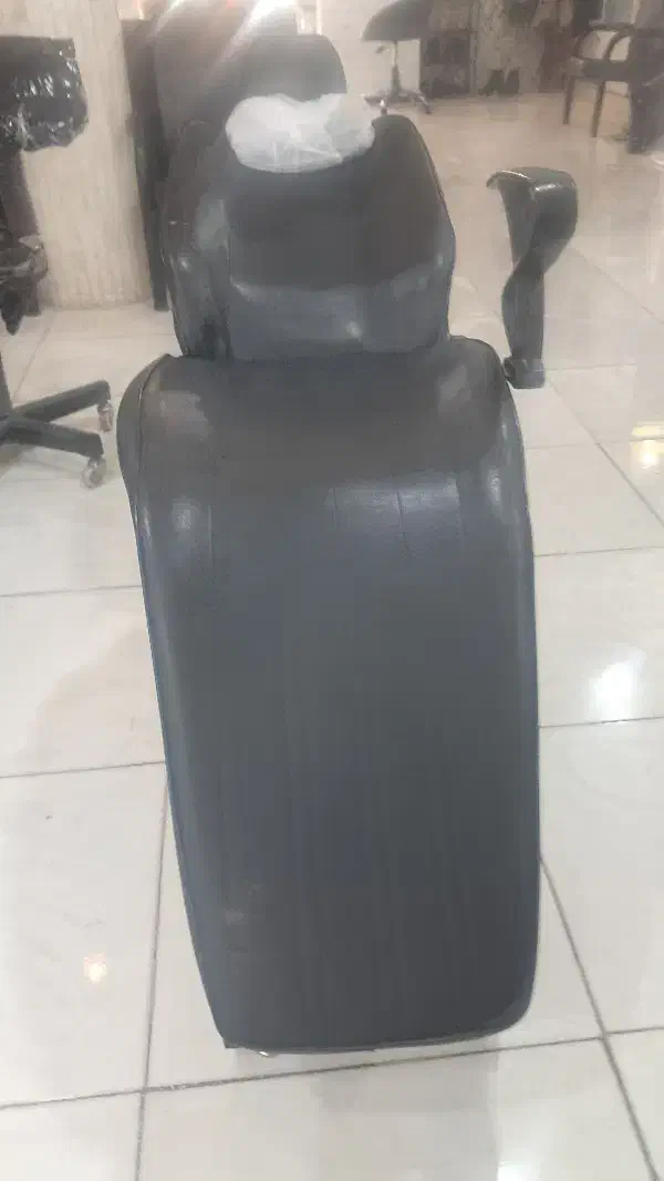 صندلی اصلاح|آرایشگاه و سالن‌های زیبایی|کرمان, |دیوار