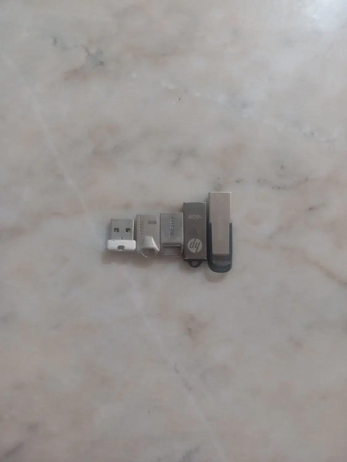 فلش۸،۱۶،۳۲،۶۴گیگ|قطعات و لوازم جانبی رایانه|اسلام‌شهر, شهرک امام حسین (میان آباد)|دیوار