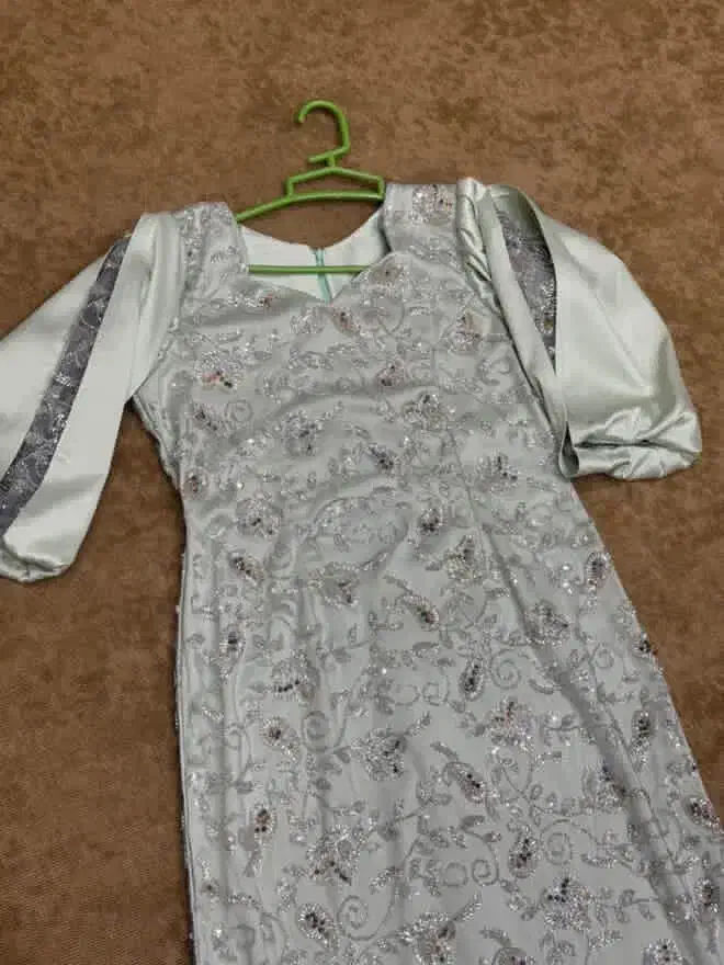 لباس مجلسی|لباس|میناب, |دیوار