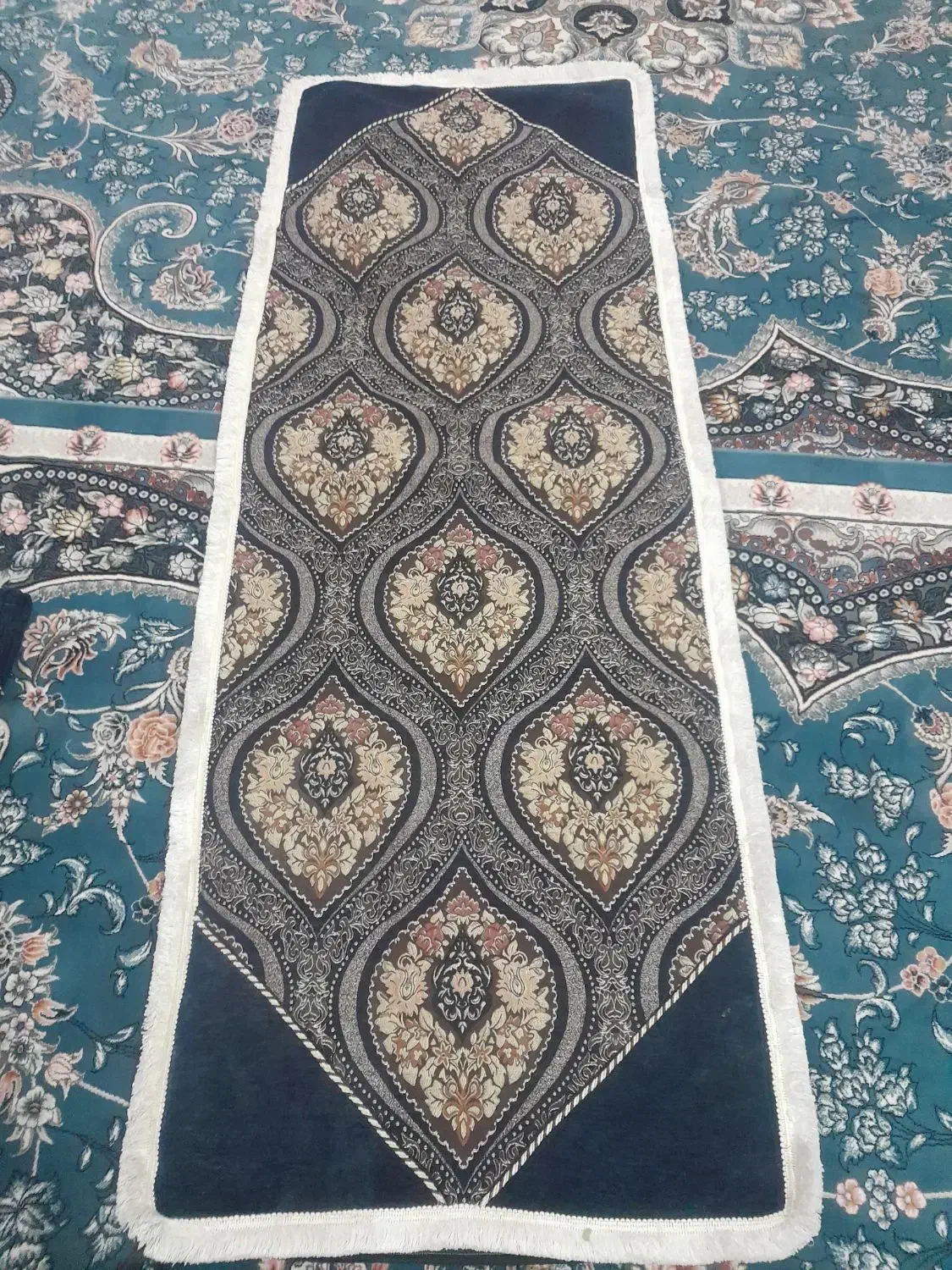 ریه بالشت نو|رختخواب، بالش، پتو|لردگان, |دیوار