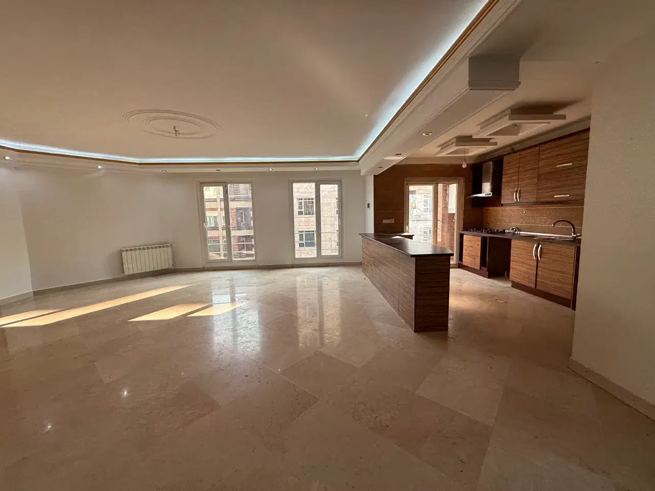 بلوار دریا/۱۳۰متر دوخواب/فول/تک واحد/سالن بزرگ