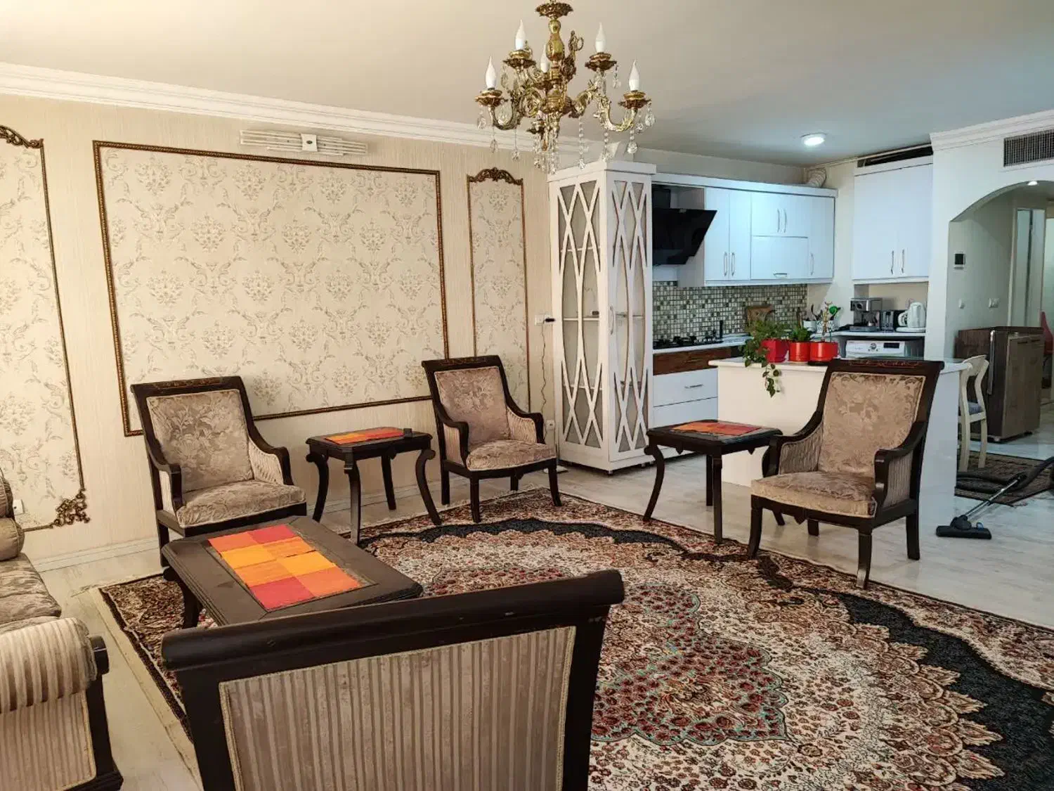 فرش ۳ در ۴|فرش|مشهد, سرافرازان|دیوار