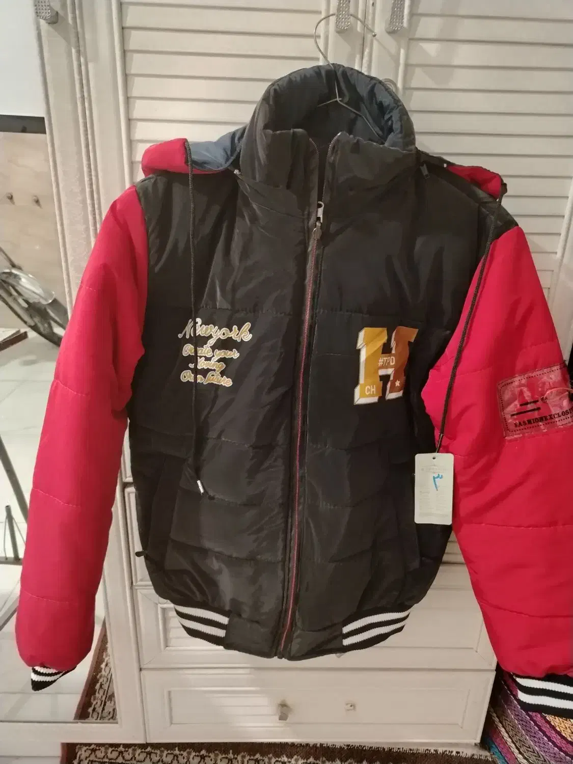 کاپشن|لباس|سریش آباد, |دیوار