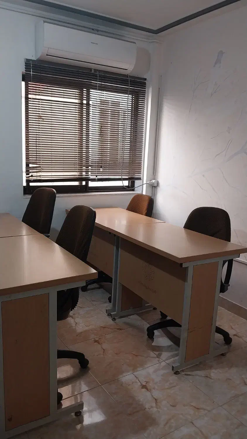 فضای کلاسی گلسار|اجارهٔ کوتاهمدت دفتر کار و فضای آموزشی|رشت, دیلمان|دیوار