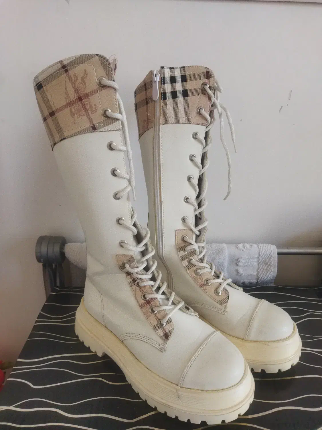 بوت|کیف، کفش، کمربند|ملایر, |دیوار