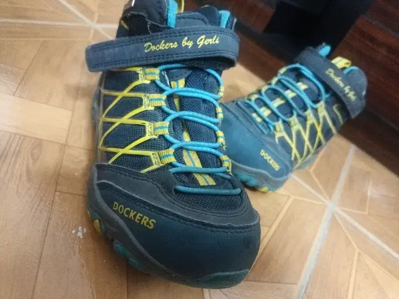 کفش کوهنوردی بچه گانه اورجینال راحت درحد اکبند|کیف، کفش، کمربند|تهران, وصفنارد|دیوار