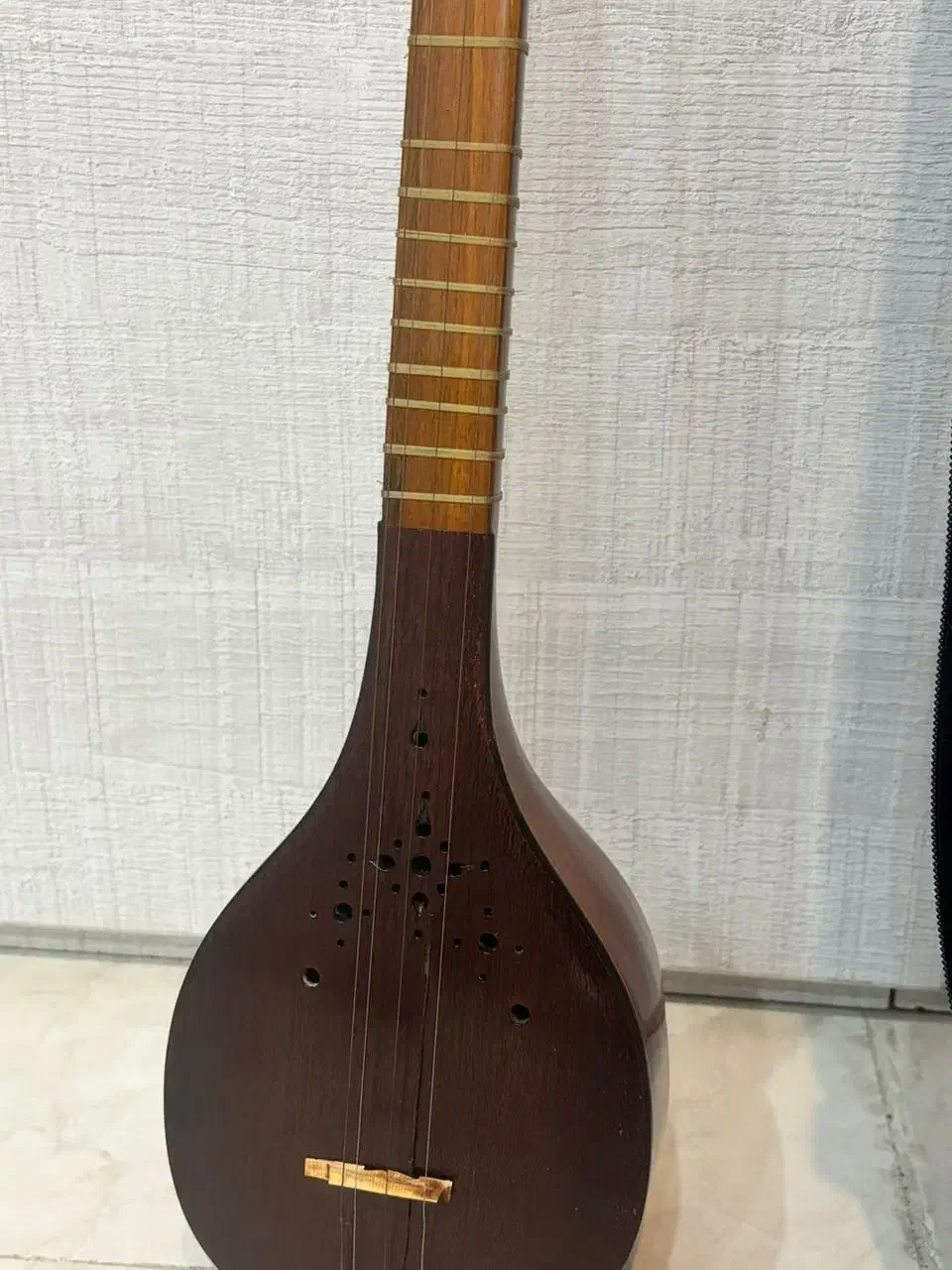 سه تار|سازهای سنتی|بوشهر, |دیوار