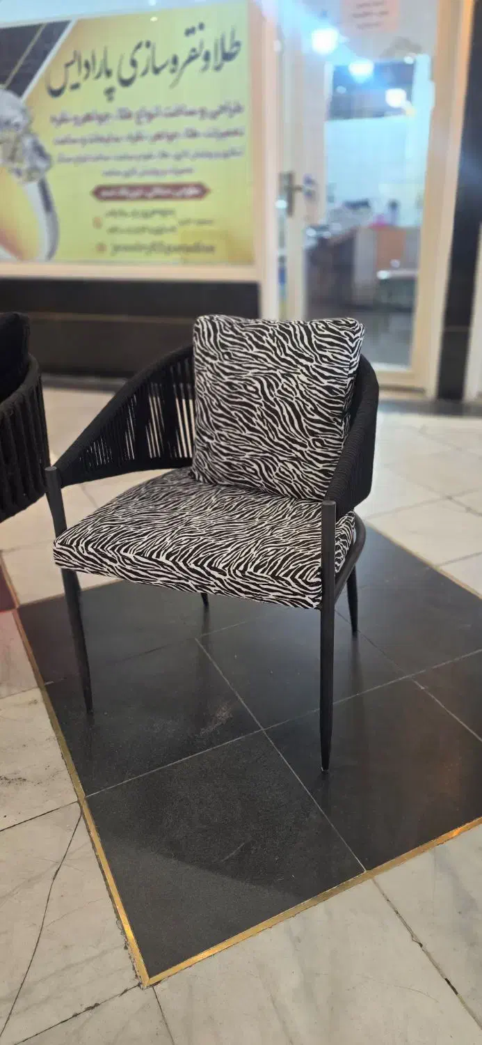 صندلی کافه رستوران بالکن تراس بافتدار  فودکورت|کافی‌شاپ و رستوران|تهران, سیمای ایران|دیوار