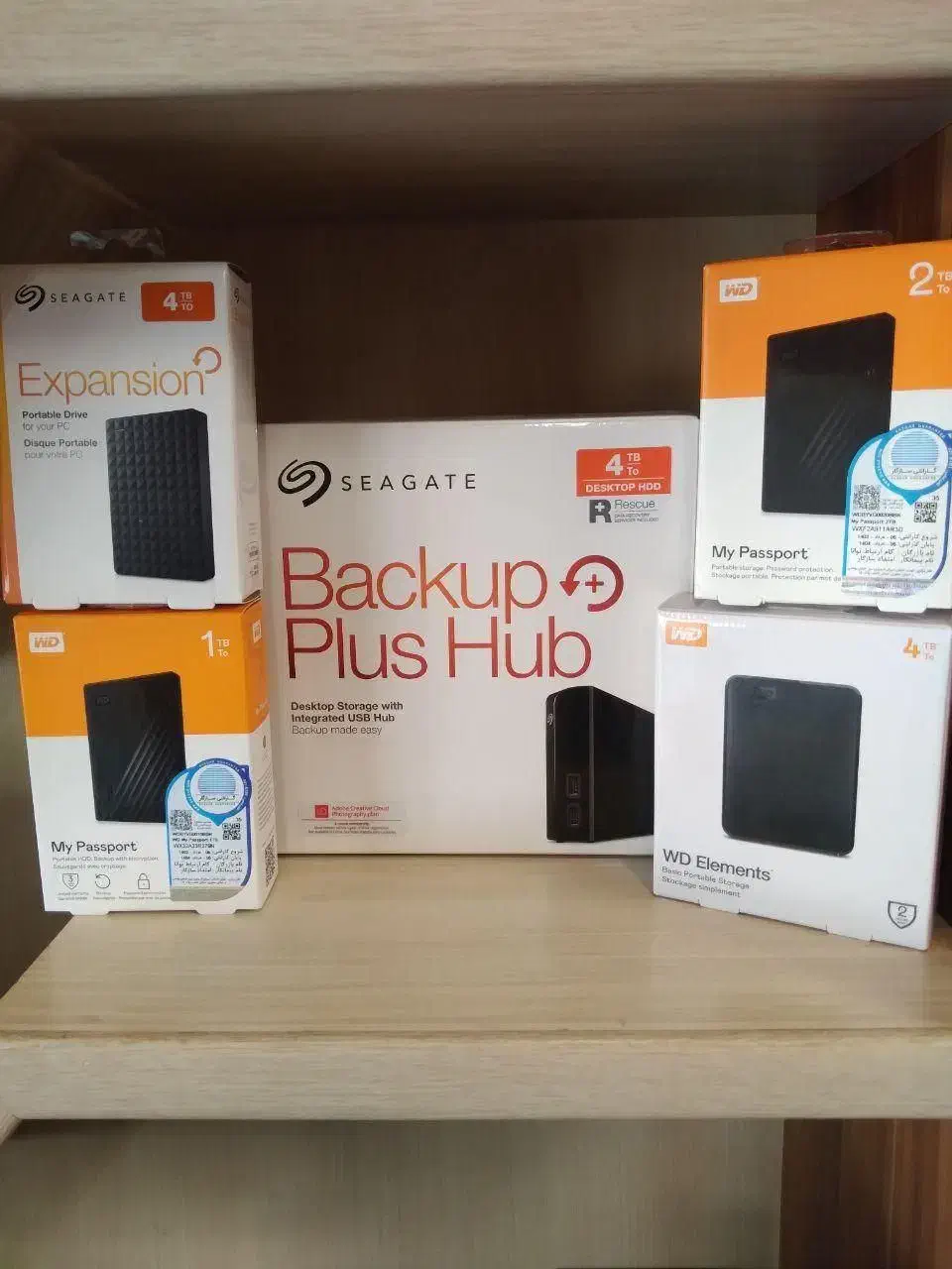 هاردها اکسترنال درمدل ها سیگیت، وسترن موجودمیباشید|قطعات و لوازم جانبی رایانه|اراک, |دیوار