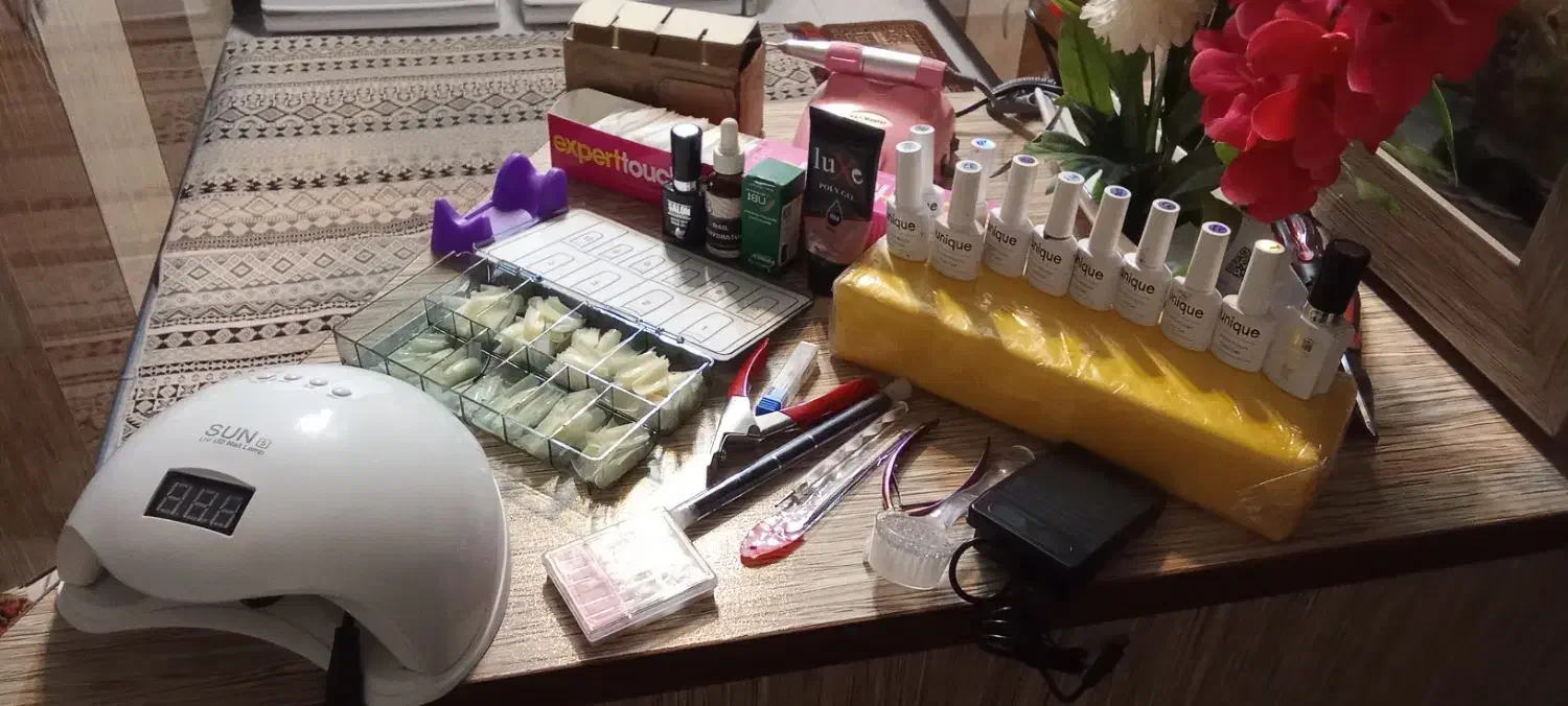 وسایل کاشت ناخن کاملا نو|آرایشی، بهداشتی، درمانی|اهر, |دیوار