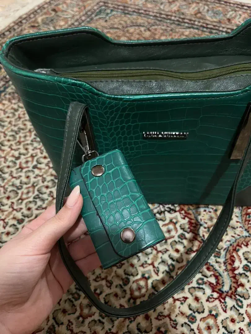 کیف جادار سبز رنگ نونو|کیف، کفش، کمربند|شهریار, شهرک وائین|دیوار