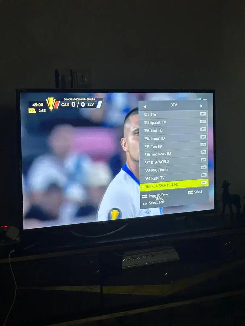 تلوزیون 43 اینج با 360 کانال ماهواره ای star x|تلویزیون و پروژکتور|آزادشهر, |دیوار