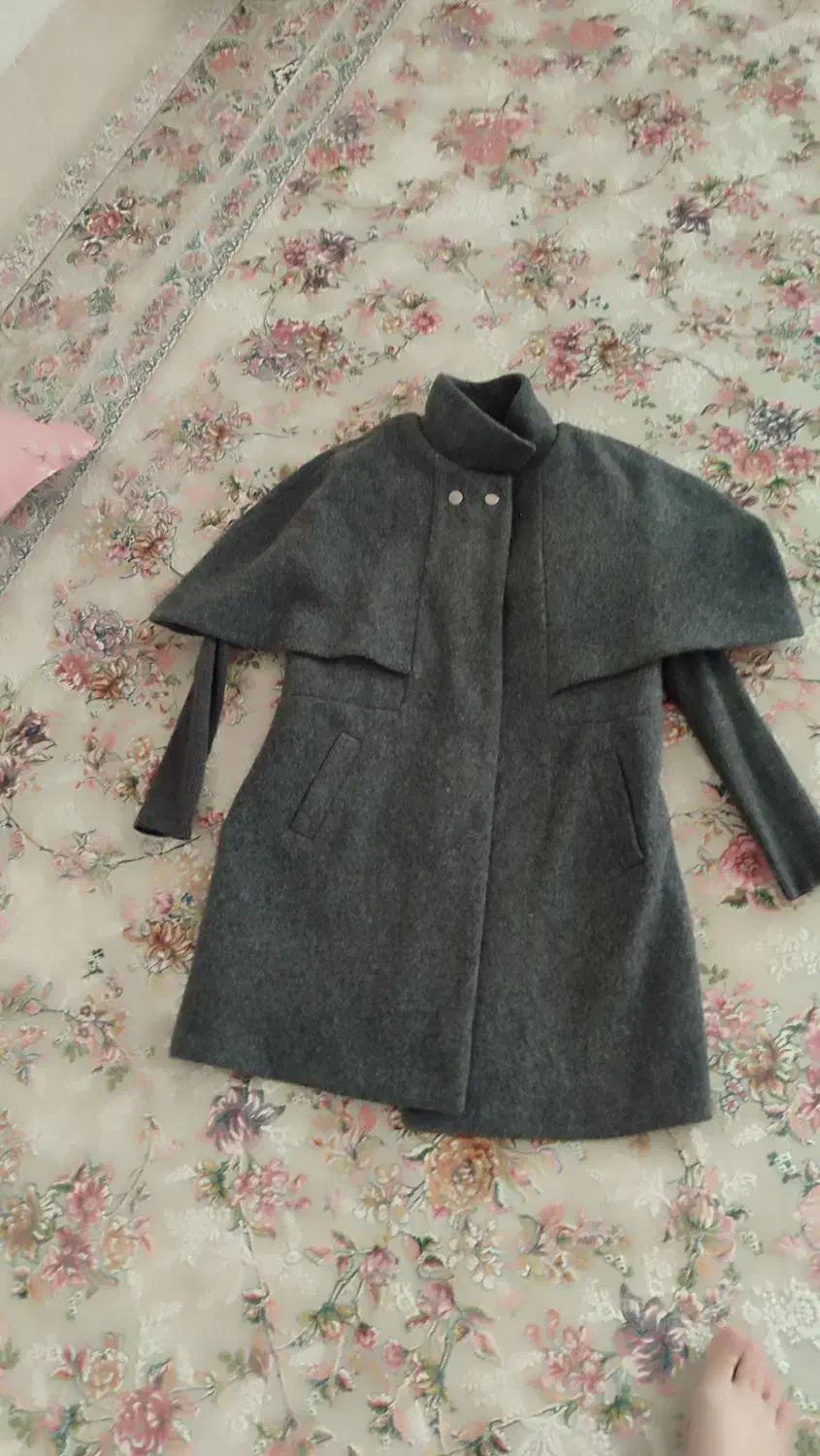 پالتو|لباس|قم, چهل درخت|دیوار