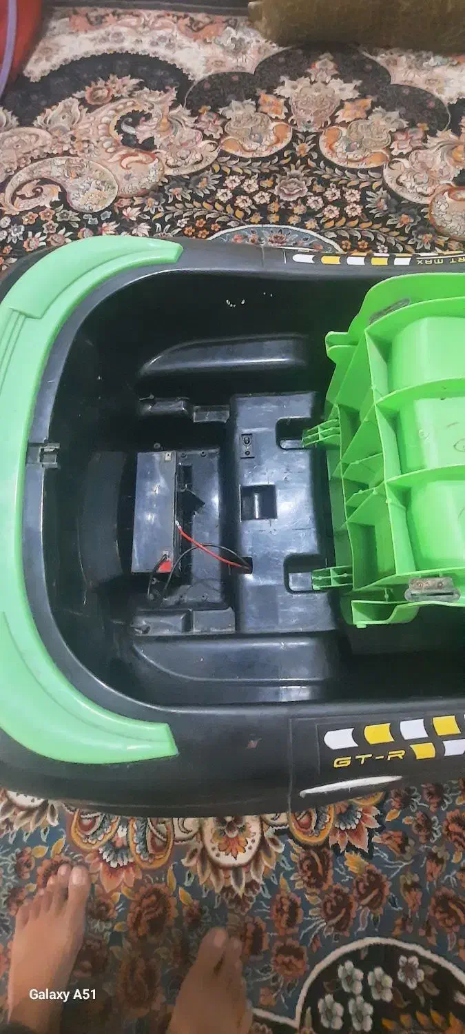 ماشین شارژی|اسباب‌بازی بچه|تربت جام, معدآباد|دیوار