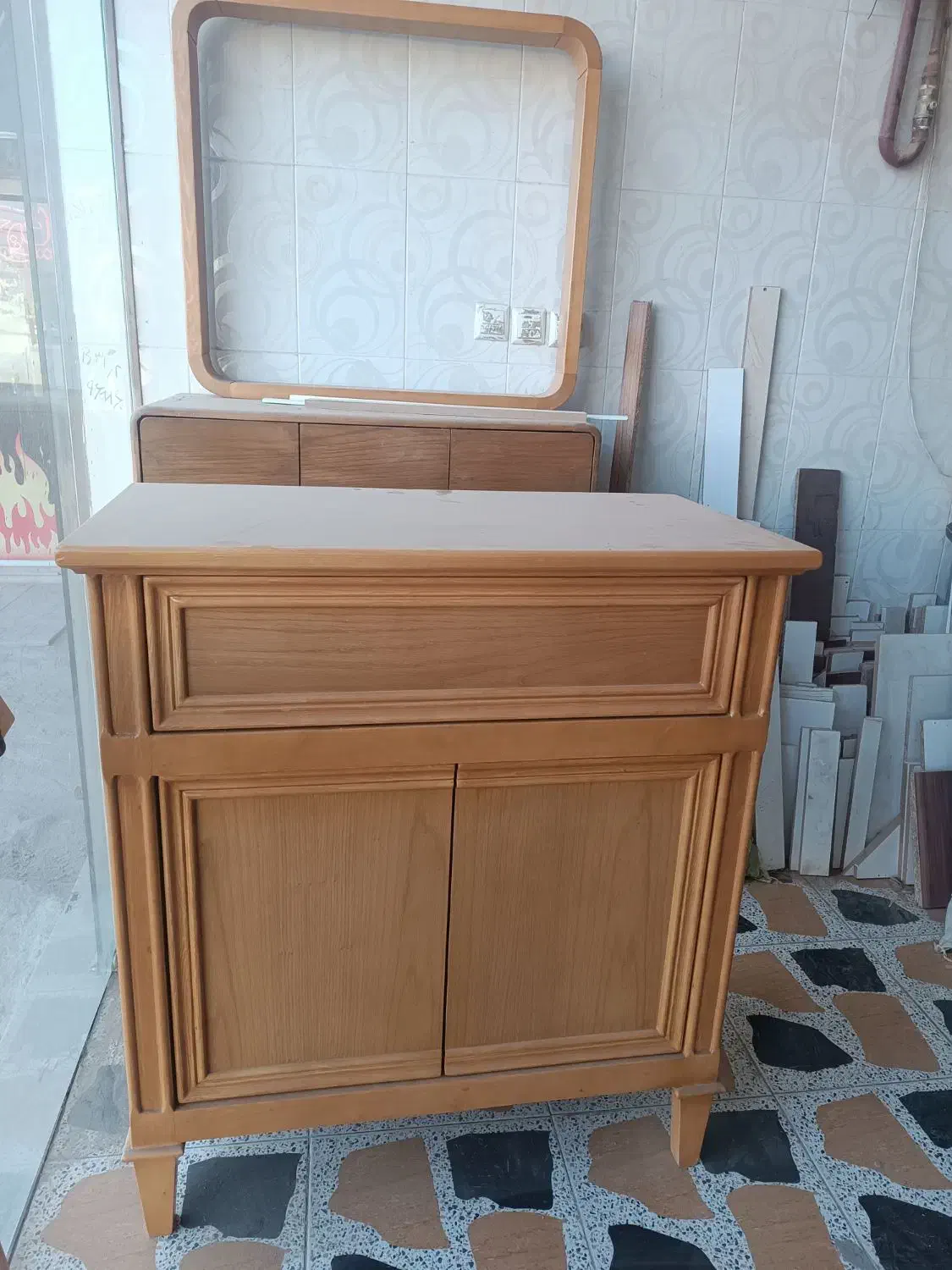 دراور با آینه|جاکفشی، کمد، دراور|نیشابور, شهرک جانبازان|دیوار