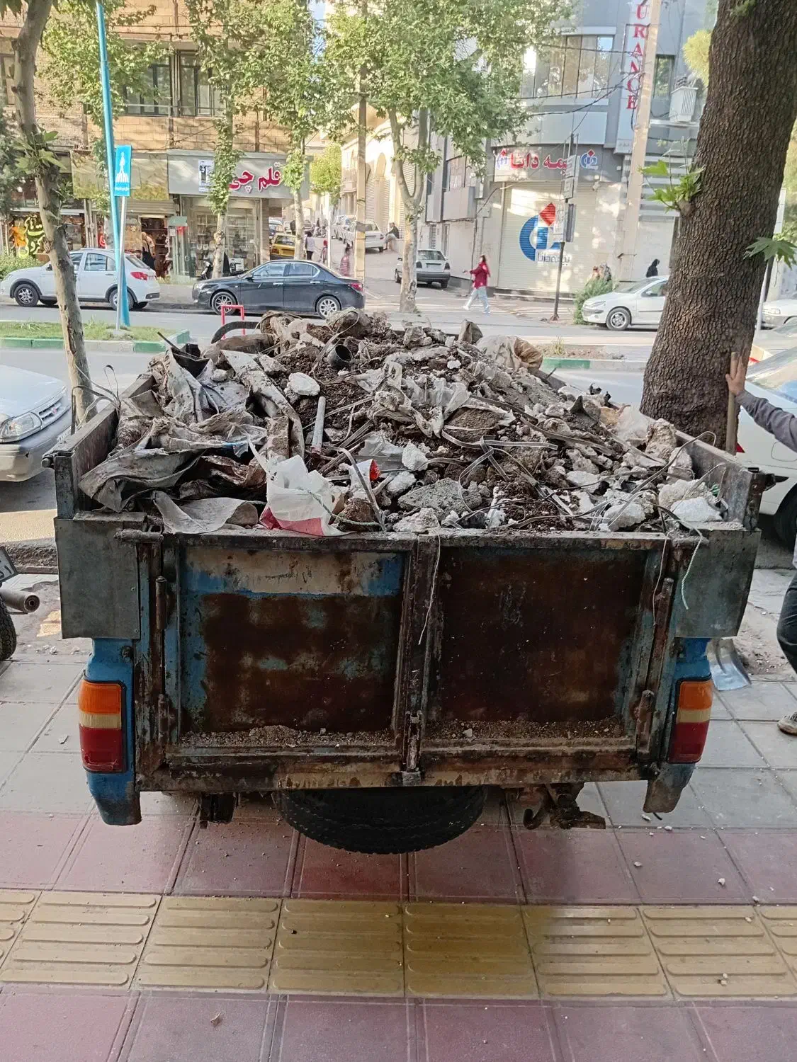 نیسان کمپرسی|خودرو سواری و وانت|بروجرد, |دیوار