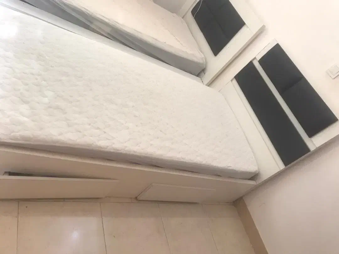 دو تا تخت با تشک|تخت و سرویس خواب|ساری, |دیوار