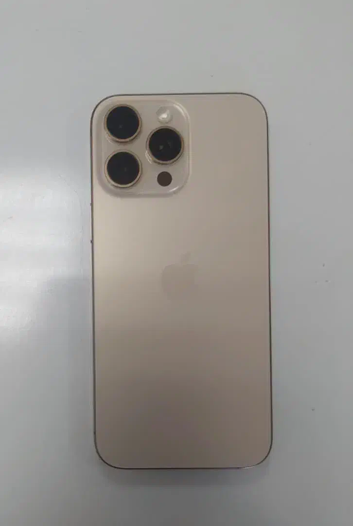 گوشی آیفون 16 پرومکس (256 - Zaa) رجیستر شده|موبایل|همدان, |دیوار