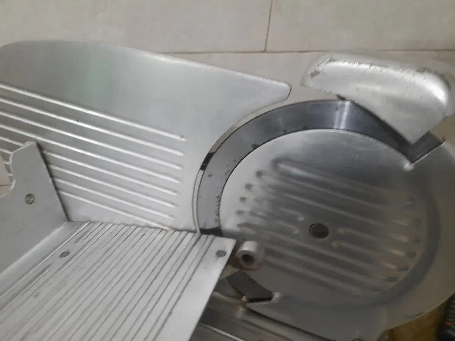 کالباس بر|خردکن، آسیاب، غذاساز|رشت, جانبازان|دیوار