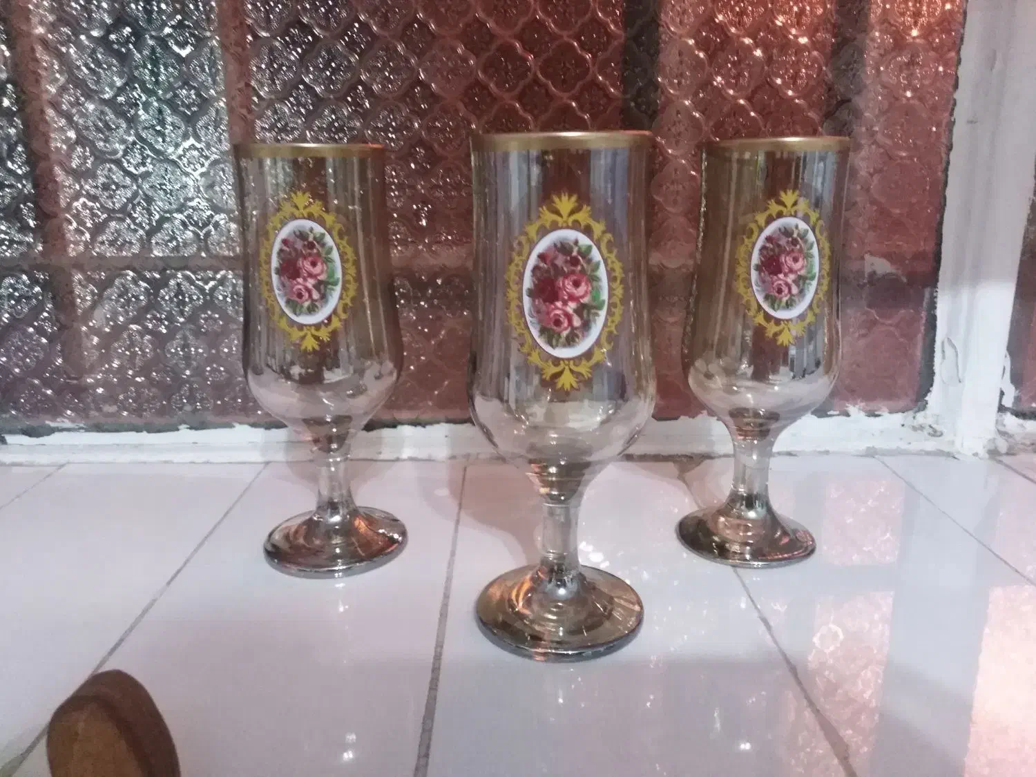 جام شیک|ظروف سرو و پذیرایی|تربتحیدریه, پائین ولایت|دیوار