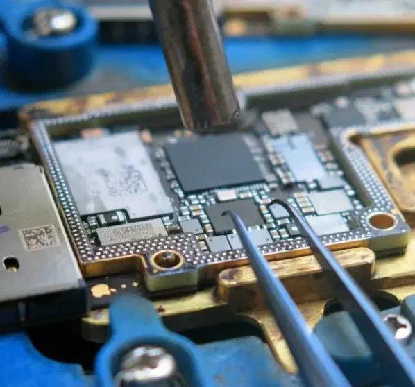 تعمیرات موبایل/خرید و تعویض گوشی های غیرقابل تعمیر|خدمات رایانهای و موبایل|شیراز, زند|دیوار