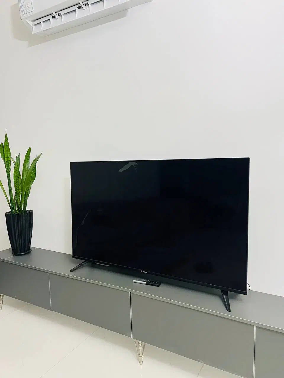 تلویزیون اسنوا 55اینچ صفحششکسته|تلویزیون و پروژکتور|کرمانشاه, |دیوار