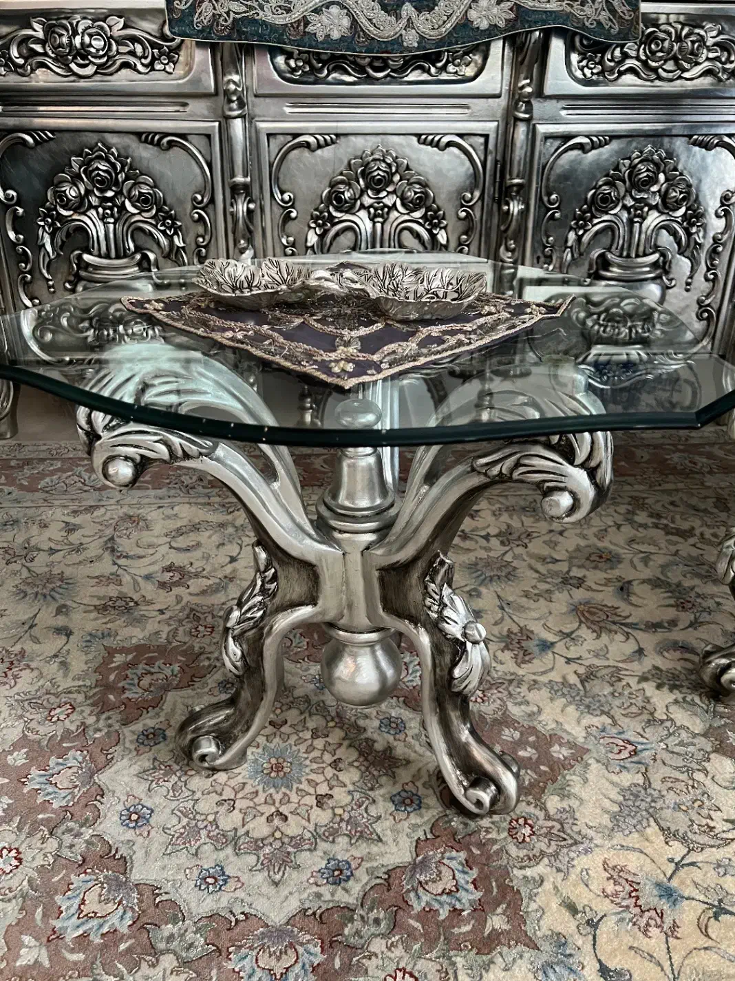 میز جلو مبلی پایه گلدونی به همراه دو عدد عسلی|مبلمان خانگی و میز عسلی|تهران, ظفر|دیوار