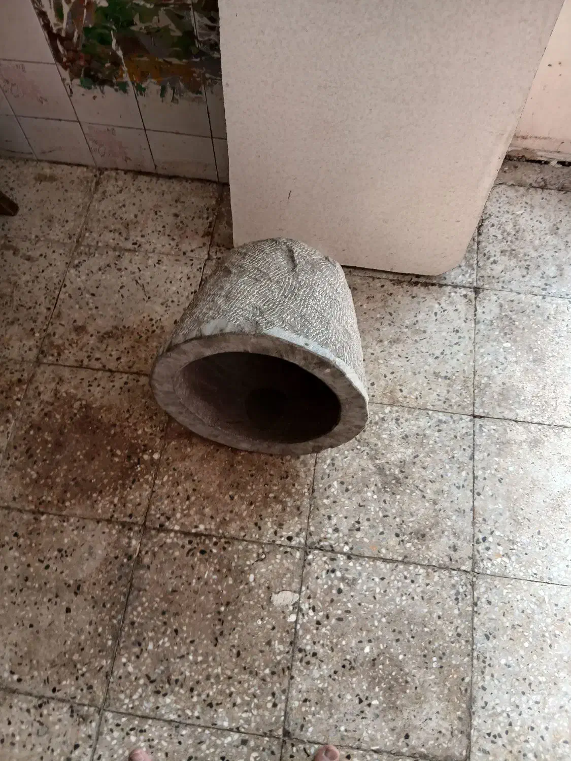 یانه سنگی|ظروف پختوپز|خمینیشهر, |دیوار