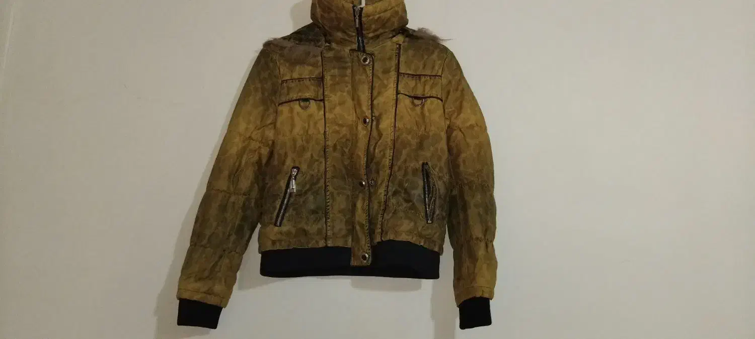 کاپشن دخترانه|لباس|خوی, |دیوار