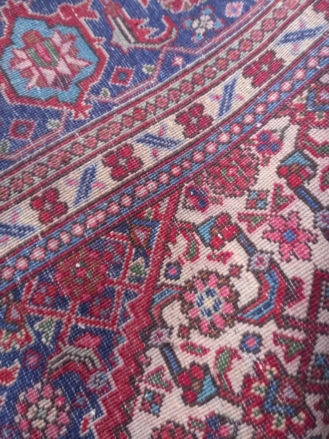 فرش دستباف ماهی|فرش|تبریز, |دیوار