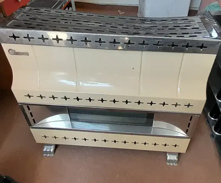 بخاری گازی و میز کامپیوتر میز تلویزیون|بخاری، هیتر، شومینه|اصفهان, خانه اصفهان|دیوار