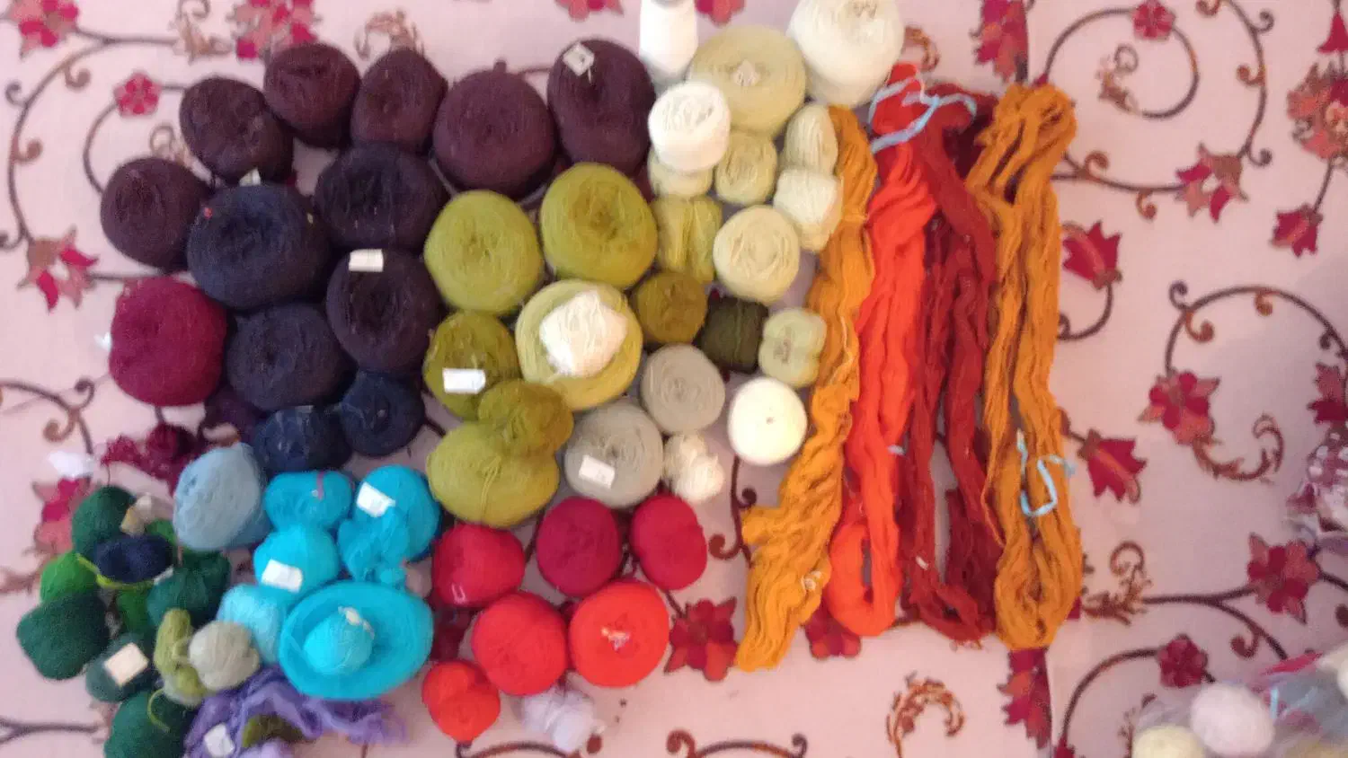 نخ مرینوس تمیز و مرتب|تابلو فرش|آبدانان, |دیوار