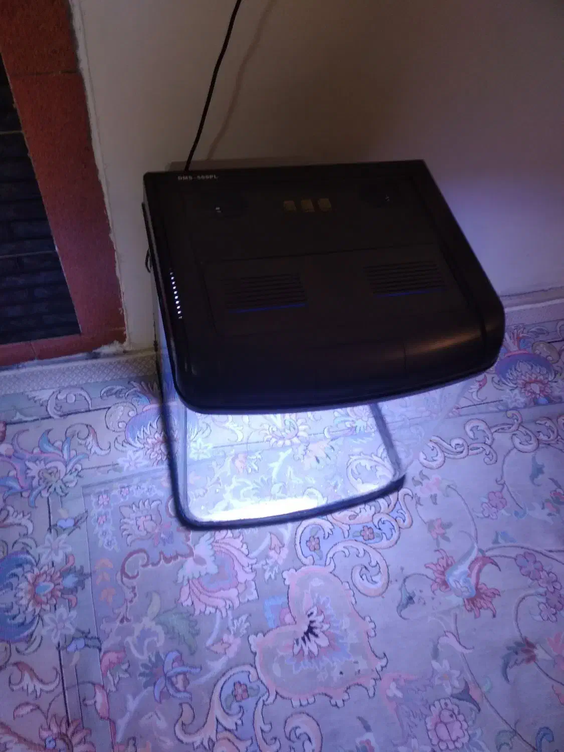 اکواریوم وسهره  کفتر|ماهی|نسیم‌شهر, |دیوار