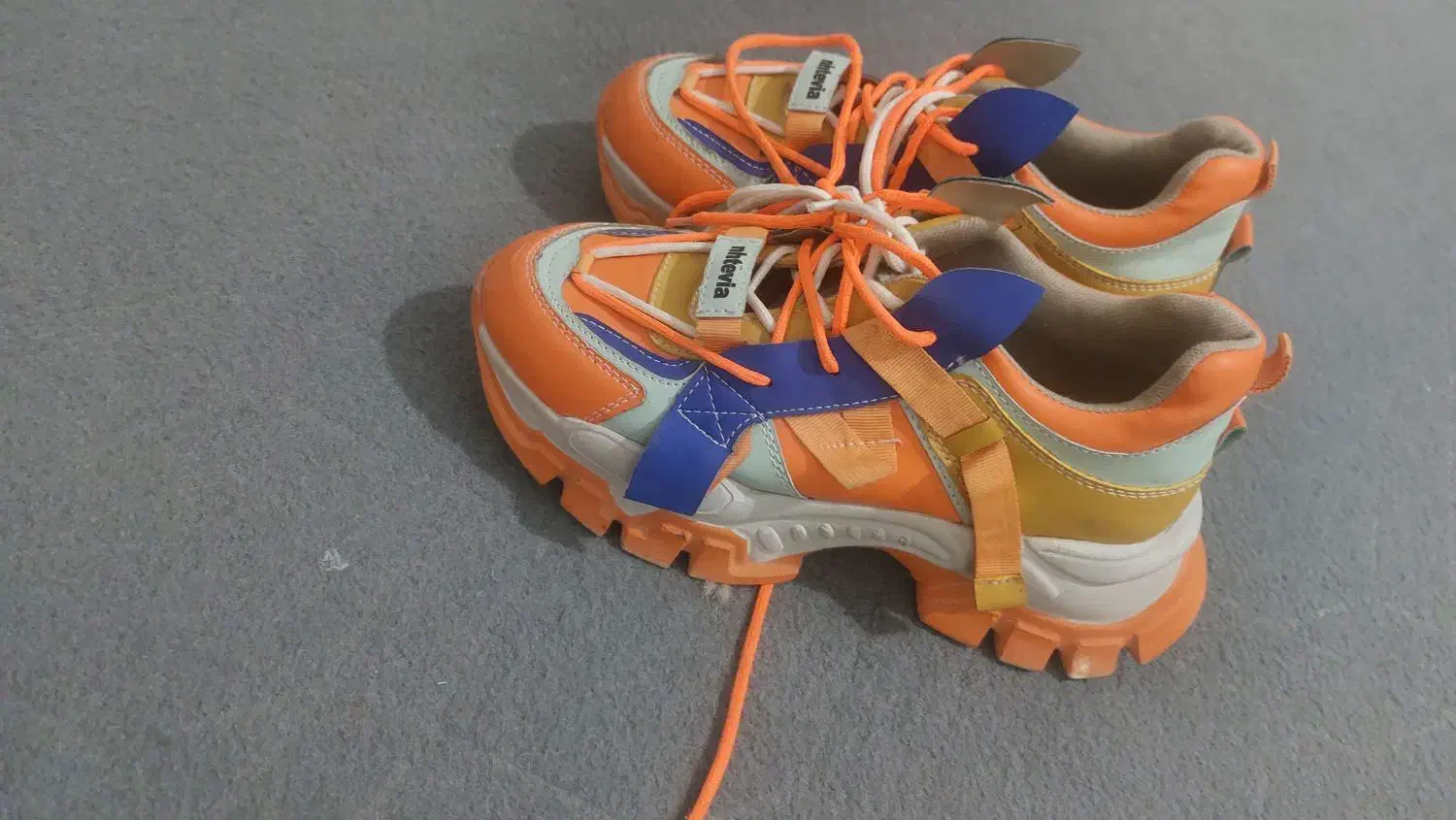 کفش|لباس|سبزوار, زینبیه|دیوار