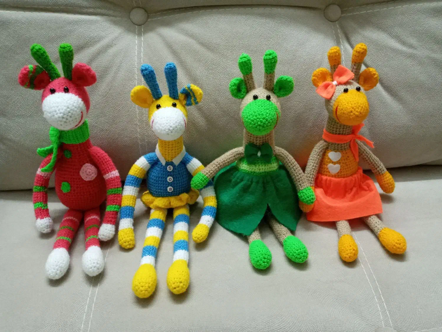 عروسک زرافه شاخ دار|صنایع دستی و سایر لوازم تزئینی|شیراز, زرهی|دیوار