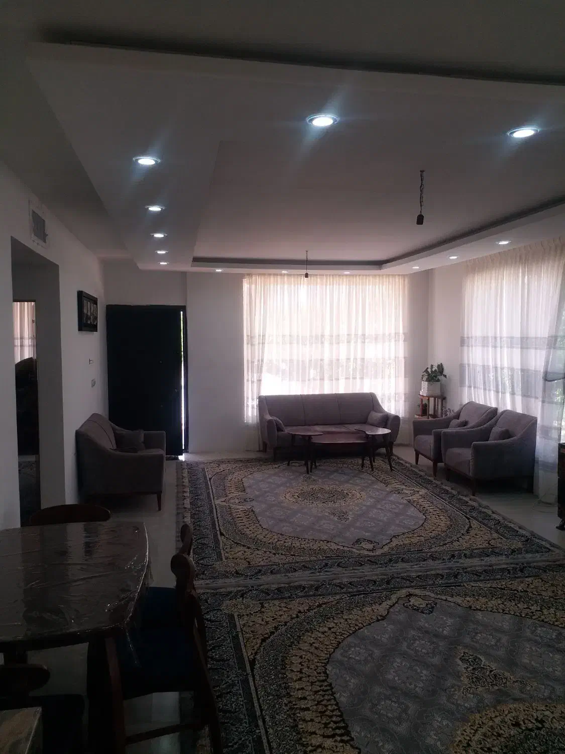 اجاره باغ مدرن|اجارهٔ کوتاه‌مدت ویلا و باغ|رباط‌کریم, رباط‌کریم|دیوار