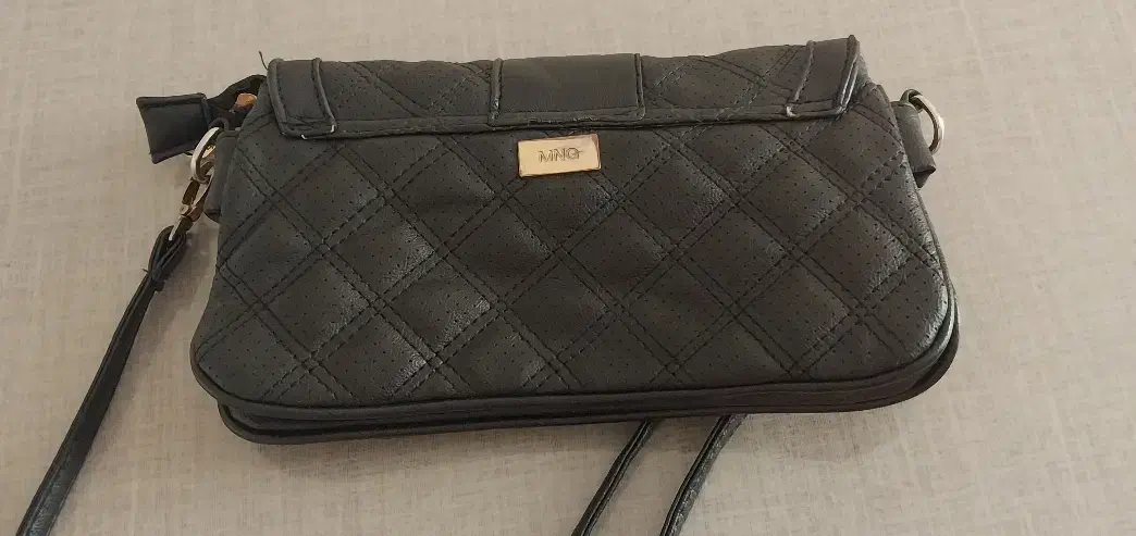 کیف مارک|کیف، کفش، کمربند|پرند, فاز ۴|دیوار