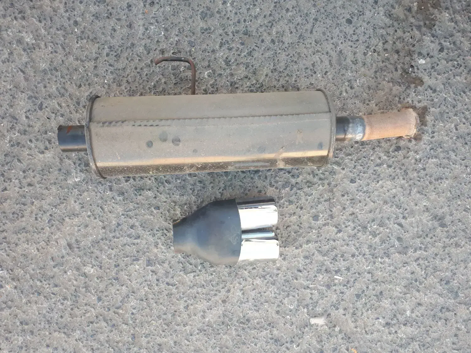 سر اگزوز دو لول و منبع اسپرت 106 بزرگ جی اس|قطعات یدکی و لوازم جانبی|زنجان, |دیوار