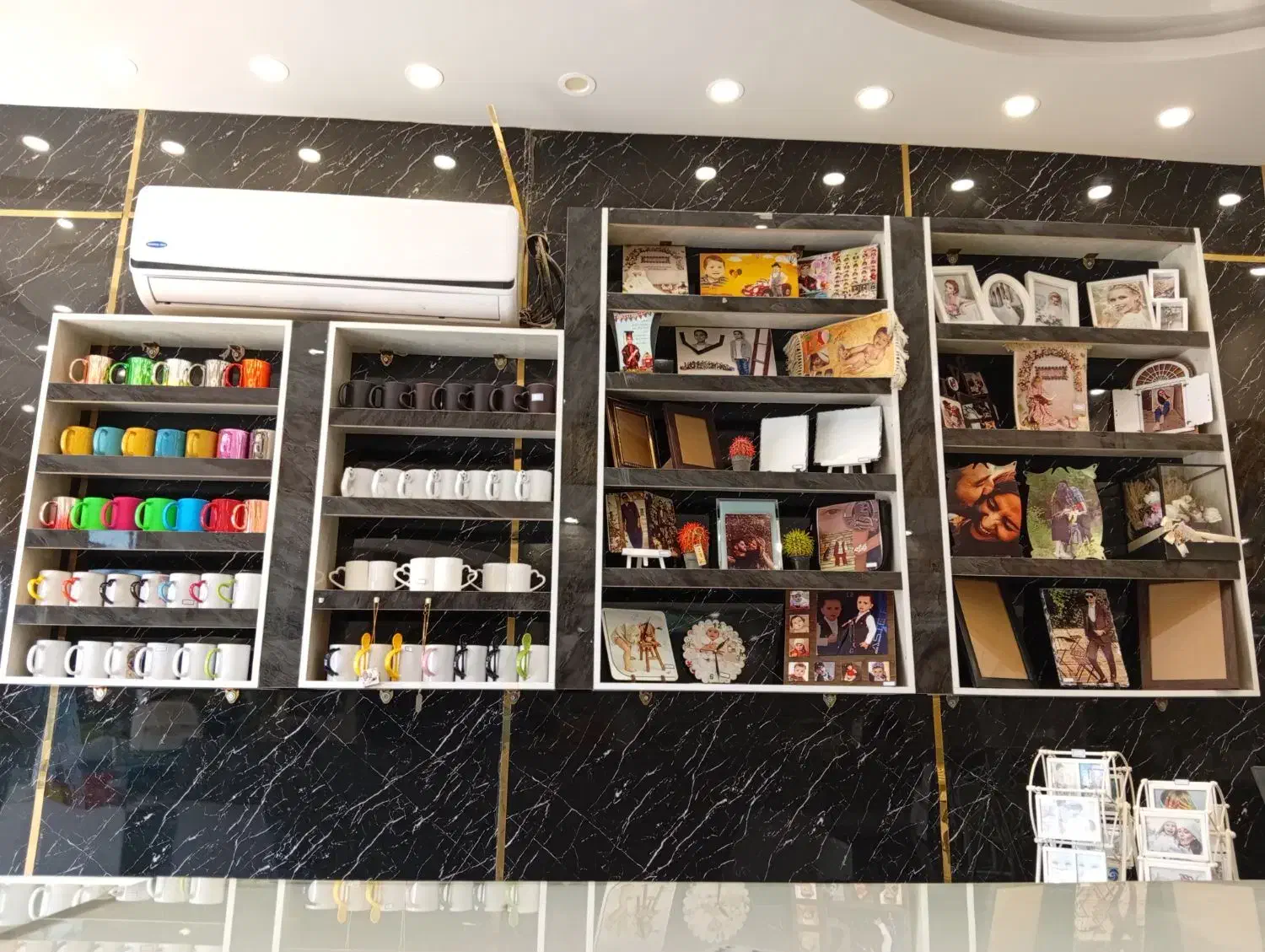 همکارخانم|استخدام هنری و رسانه|زهک, |دیوار