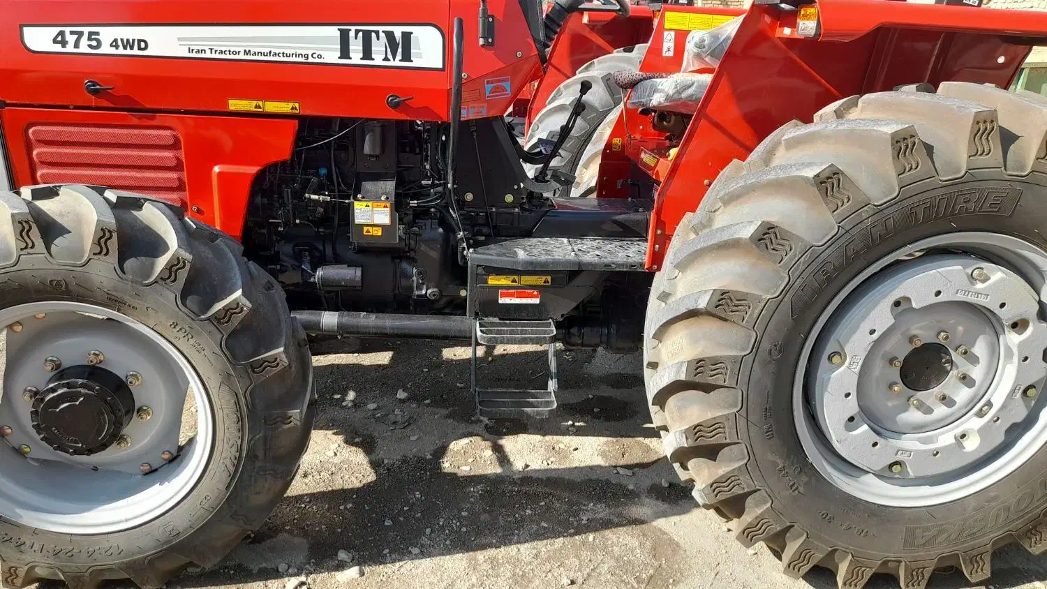 ۴۷۵ جفت خشک|خودرو سنگین|قروه, |دیوار