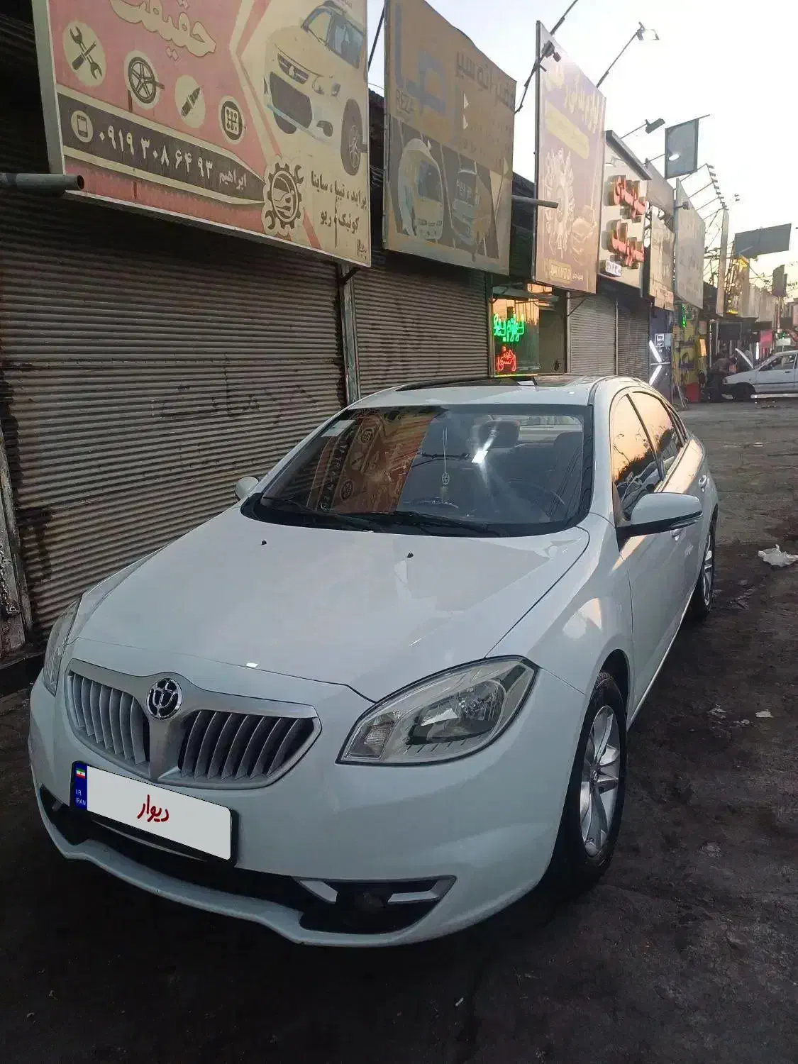 برلیانس ۳۳۰ اتومات|خودرو سواری و وانت|اسلام‌شهر, شهرک سعیدیه|دیوار