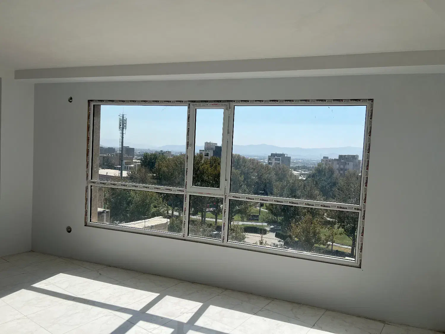 آپارتمان دلباز ۱۰۵ متر دوبر نورنیرو هوایی ملایر|فروش آپارتمان|ملایر, |دیوار