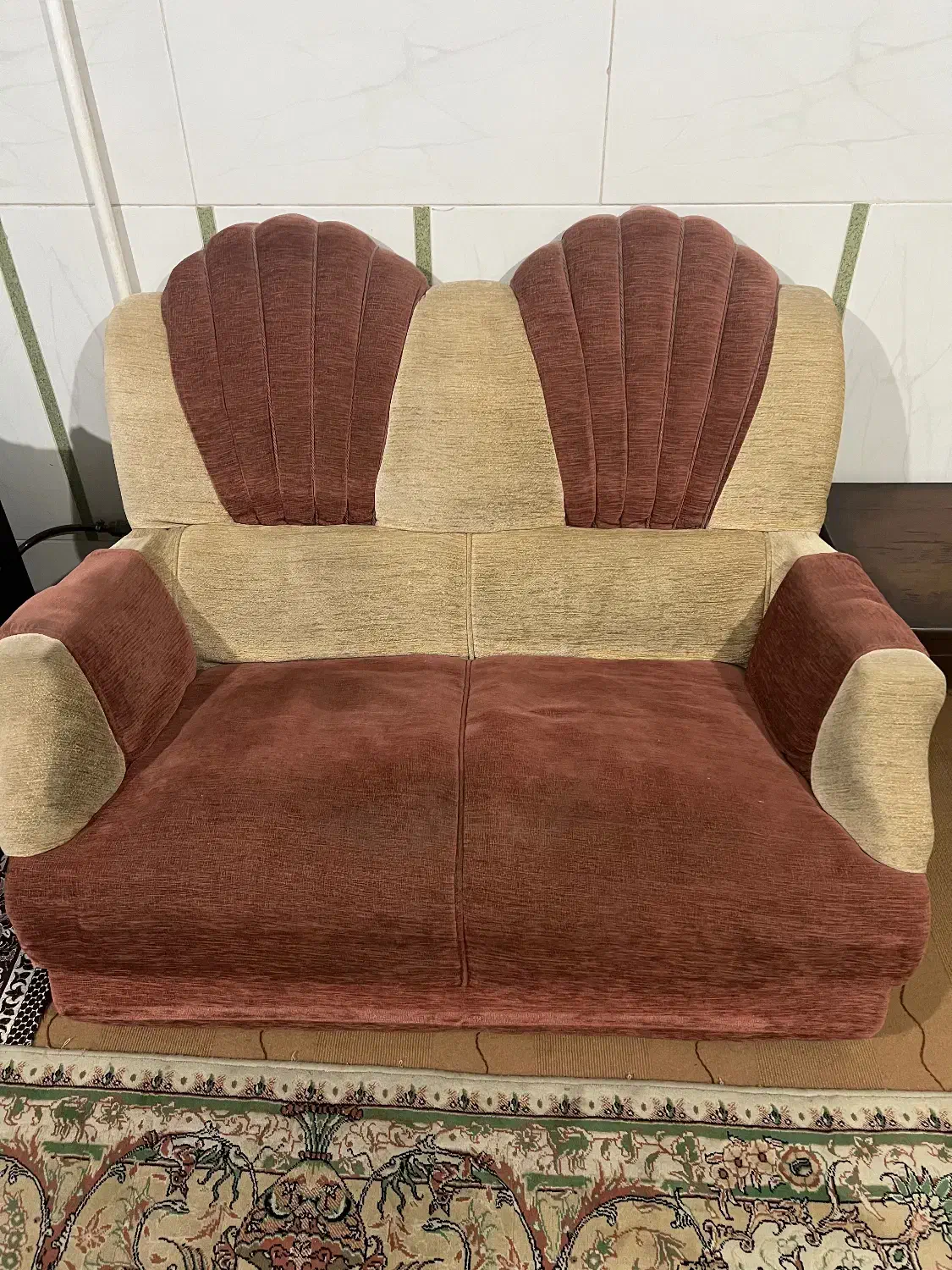 مبل|مبلمان خانگی و میز عسلی|قم, باغ شریفی|دیوار