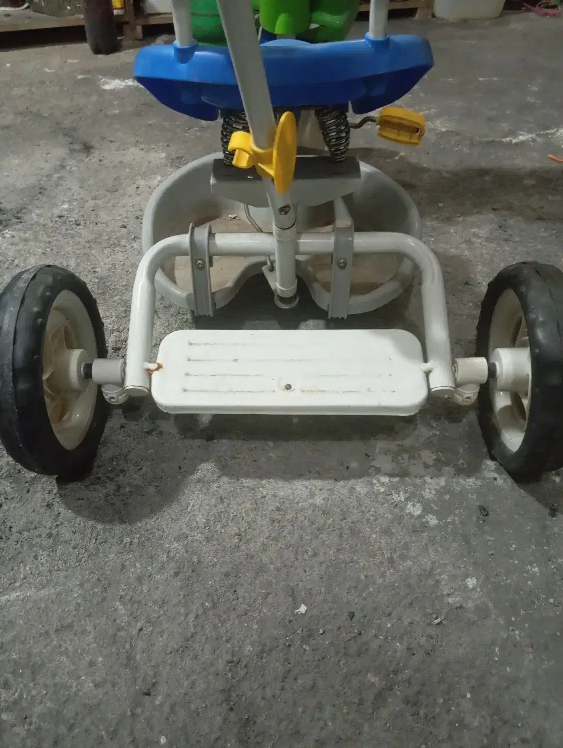 سه چرخه کودک صندلی فنر دار|دوچرخه، اسکیت، اسکوتر|تبریز, |دیوار