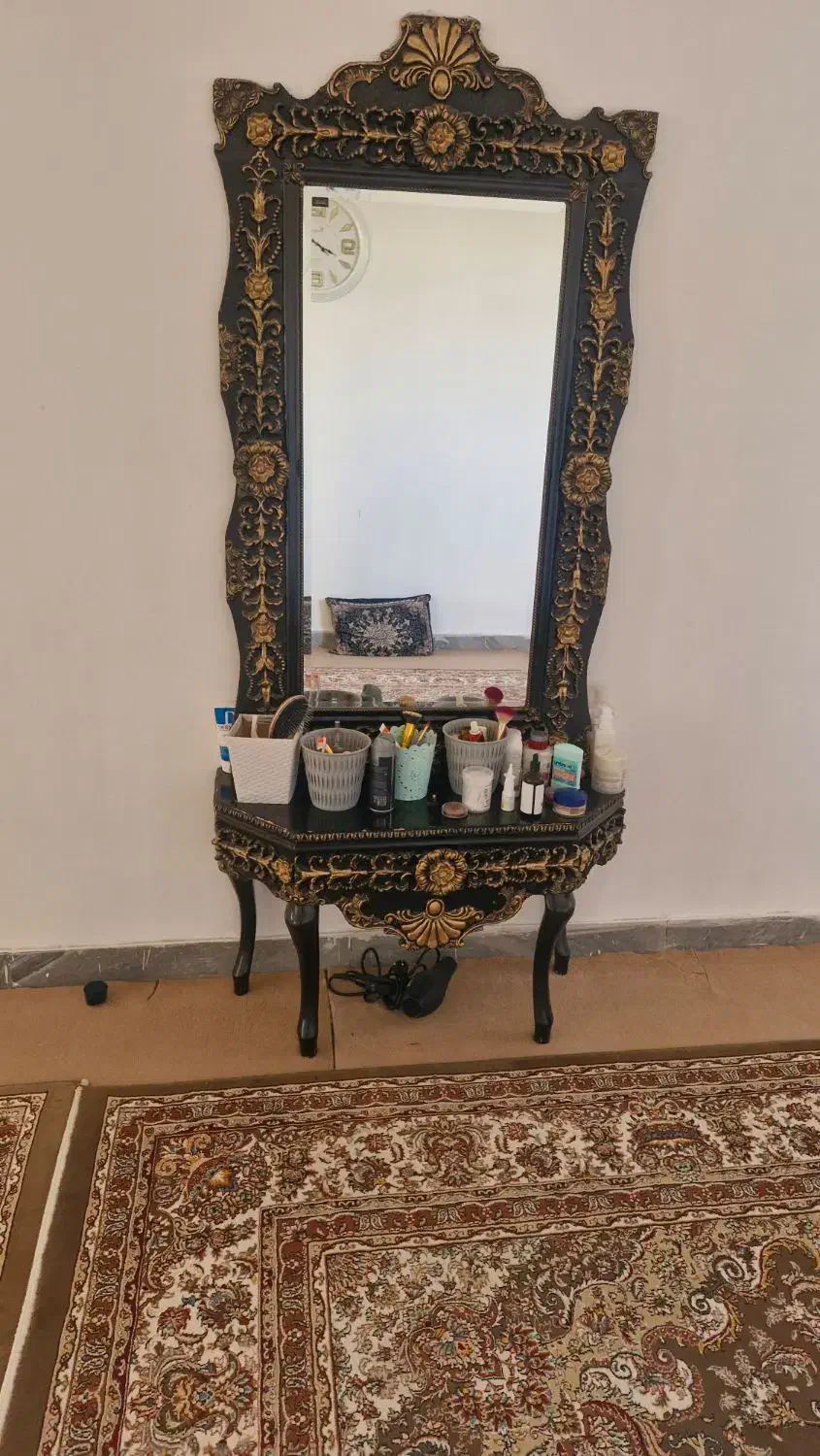 آینه ومیز|بوفه، ویترین، کنسول|کاشان, پشت شهربانی|دیوار