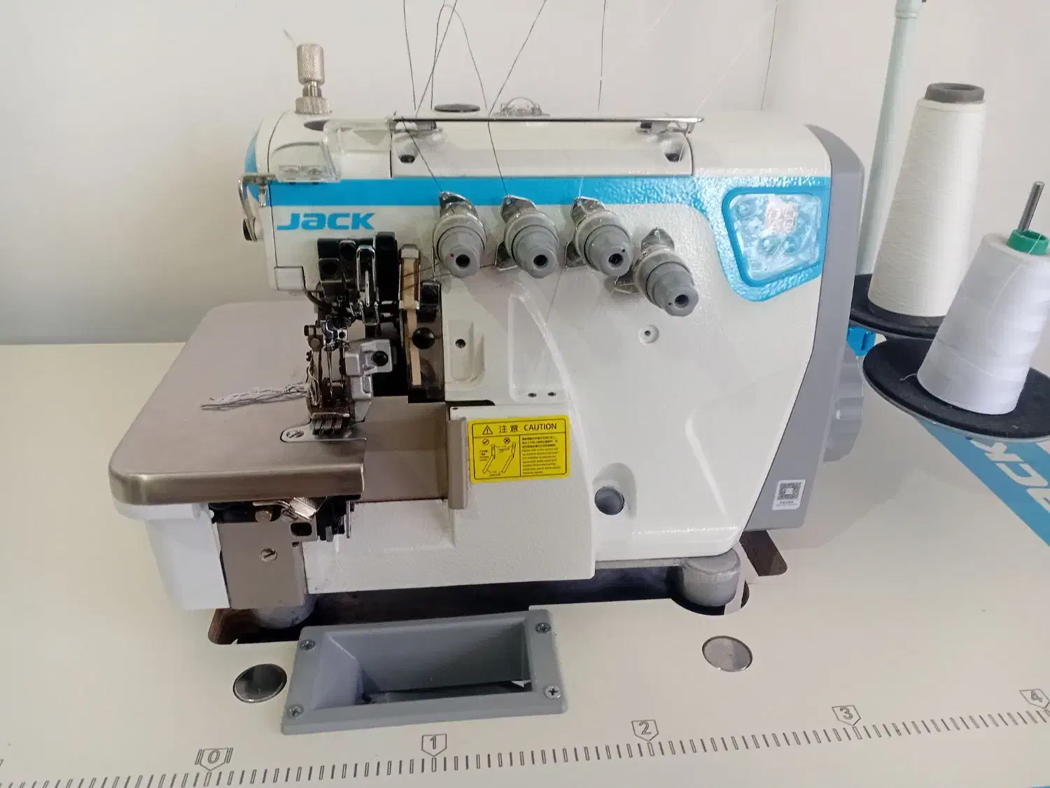چرخ خیاطی ۵نخ جک E4s درحد صفر|چرخ خیاطی و ریسندگی|گمیشان, |دیوار