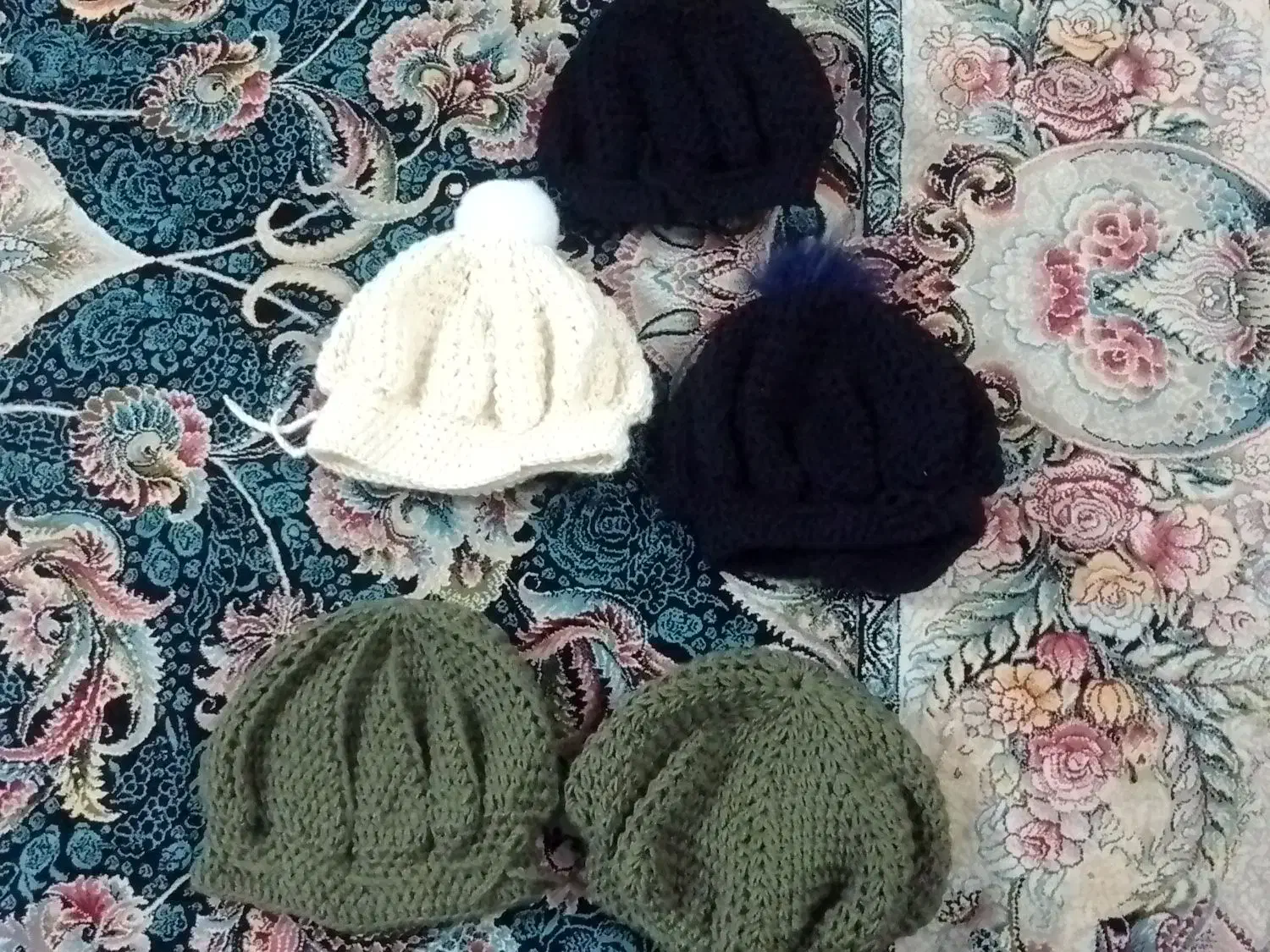 کلاه|لباس|فومن, |دیوار