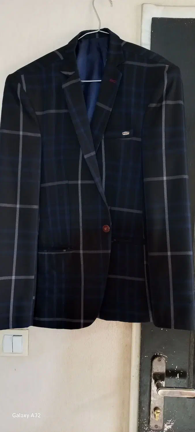 کت تک|لباس|فردیس, شهرک وحدت|دیوار